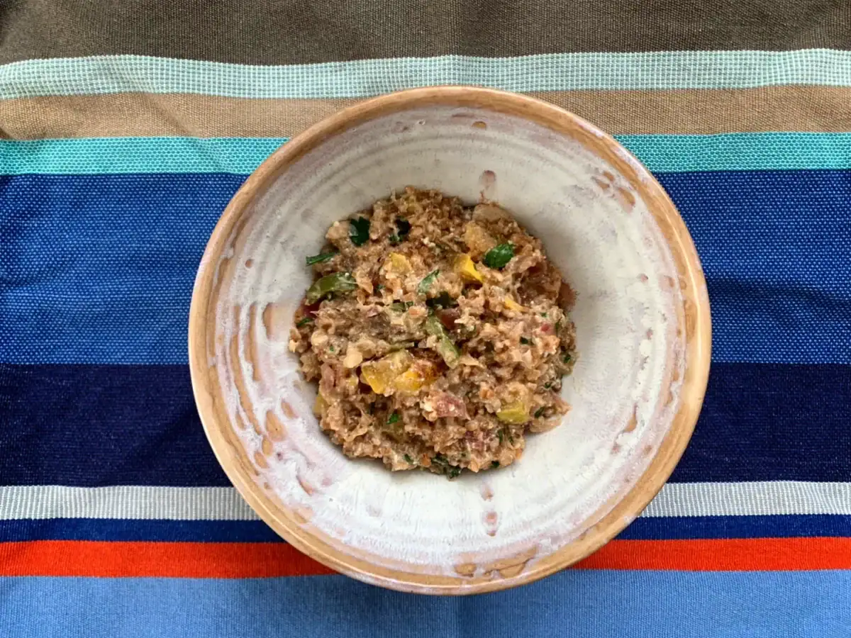 Lemony bulgur with zucchini, olives