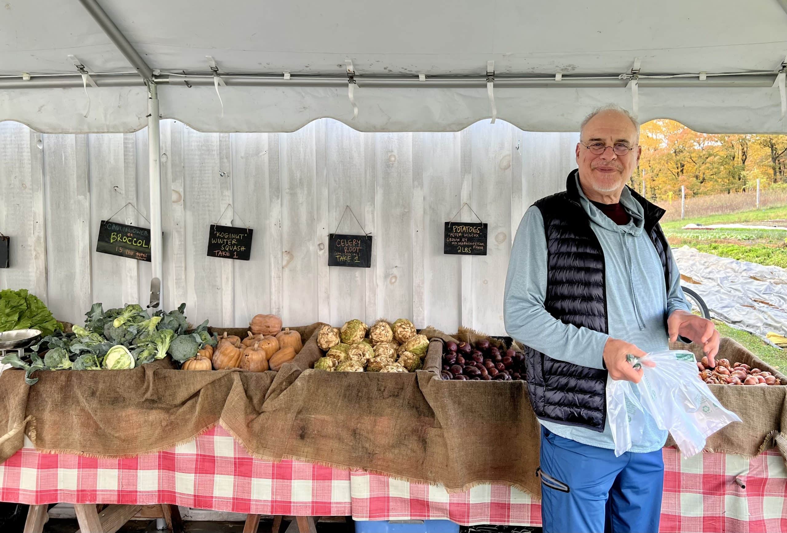 Mark, collection his CSA at Glynwood