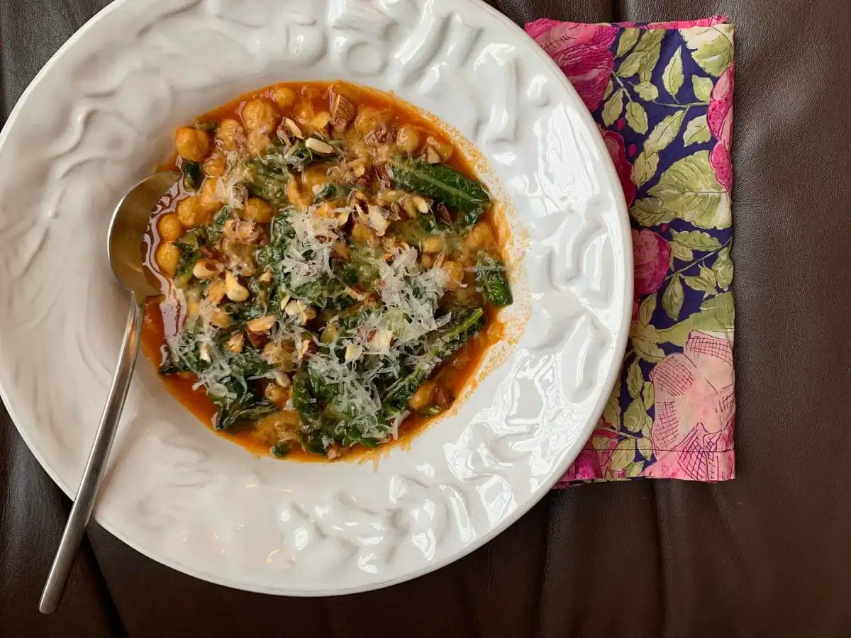 Canned Chickpea and Saffron Soup